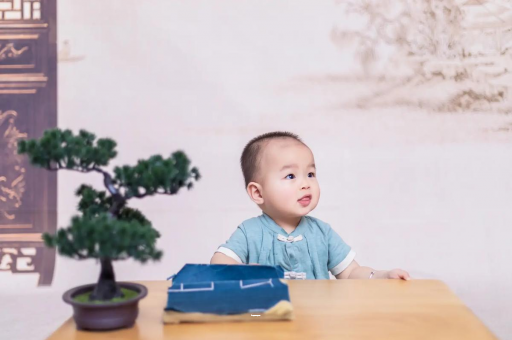 石河子三个月宝宝抬头不稳